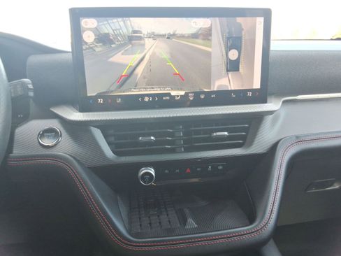 Used 2025 Ford Explorer ST image 17