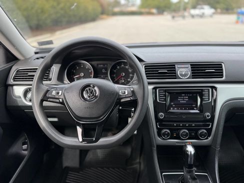 Used 2017 Volkswagen Passat 1.8T S image 16