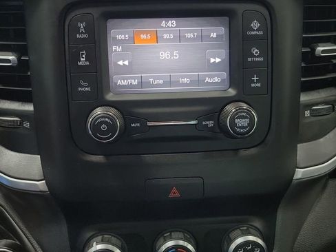 Used 2022 RAM 1500 Big Horn AWD/4WD image 35