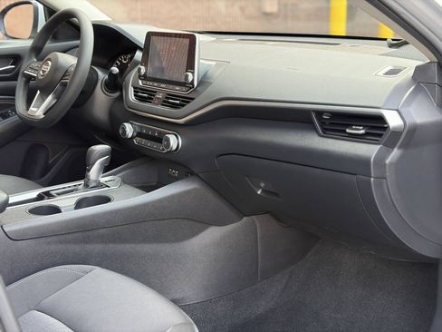 Used 2020 Nissan Altima 2.5 S FWD image 10