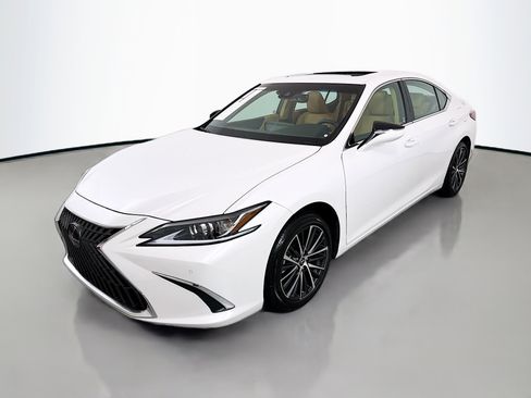 Used 2025 Lexus ES 300h w/ Premium Package FWD image 3