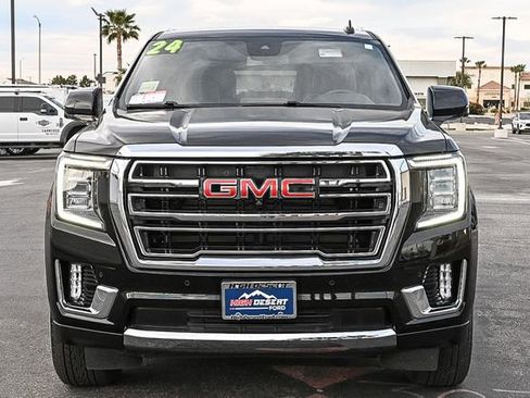 Used 2024 GMC Yukon SLT w/ SLT Luxury Package image 2
