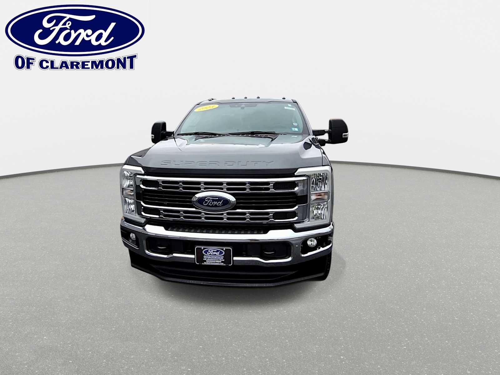 Used 2023 Ford F350 XLT w/ Snow Plow Prep Package AWD/4WD image 3