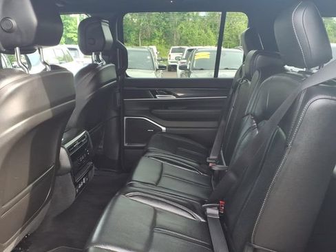 Certified 2023 Jeep Wagoneer 4WD image 16