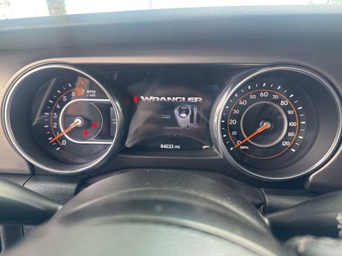 Used 2018 Jeep Wrangler Unlimited Sport S AWD/4WD image 5
