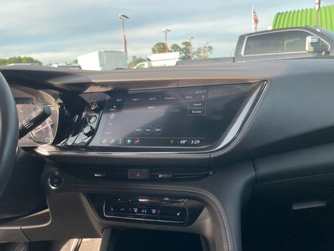 Used 2023 Buick Envision Essence image 19