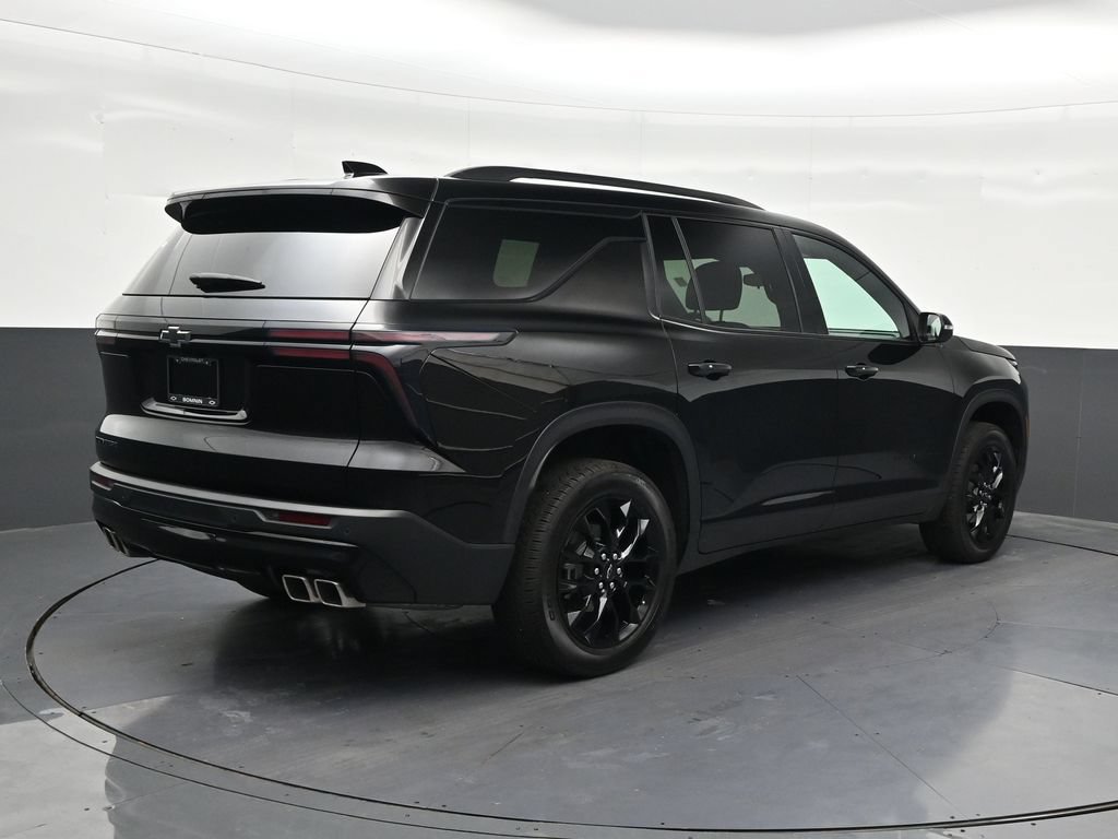Used 2025 Chevrolet Traverse LT w/ Midnight/Sport Edition FWD image 5