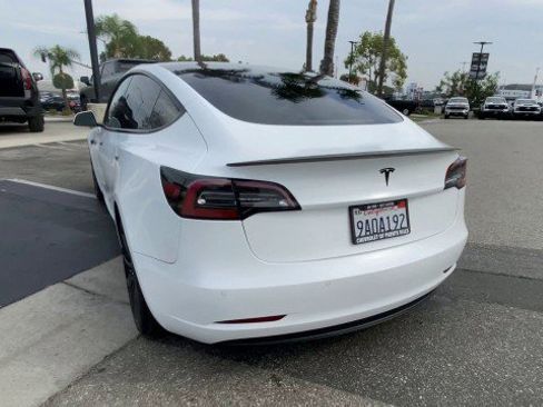 Used 2019 Tesla Model 3 Standard Range Plus image 7