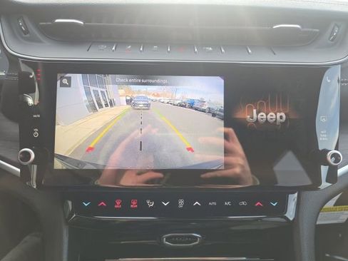 New 2026 Jeep Grand Cherokee Limited w/ Limited Altitude Package image 21