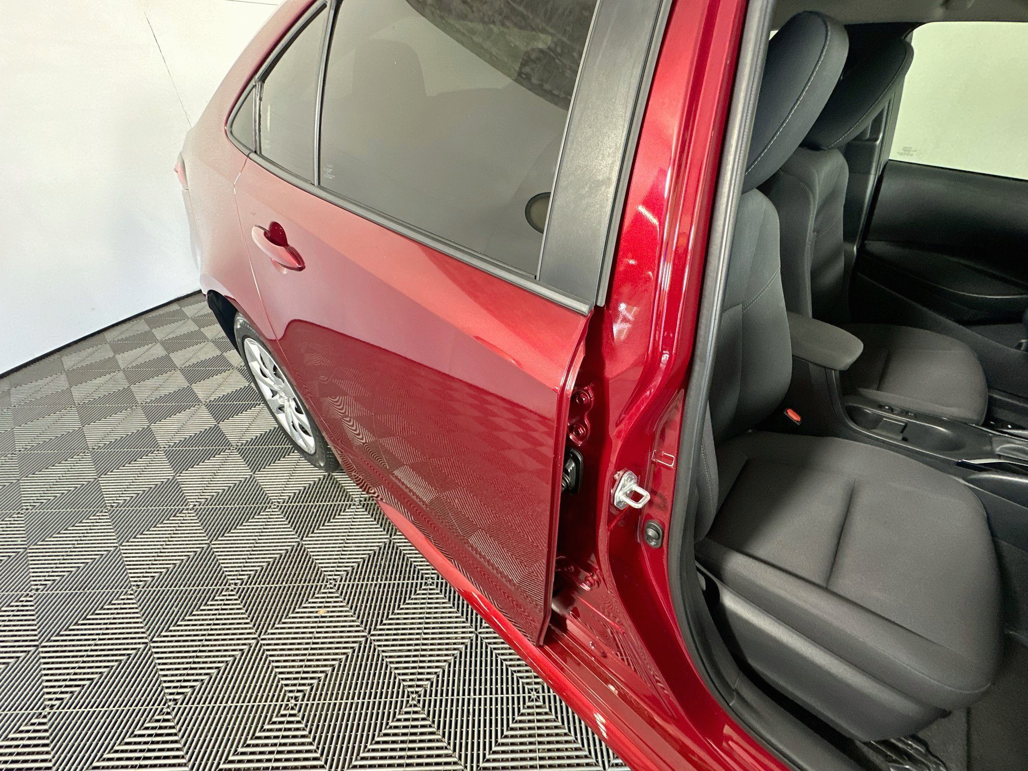 Used 2024 Toyota Corolla LE FWD image 27