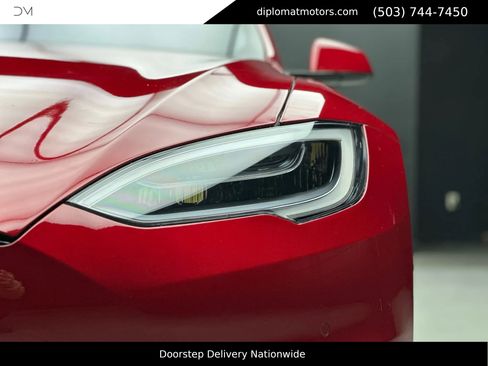 Used 2021 Tesla Model S Plaid image 12