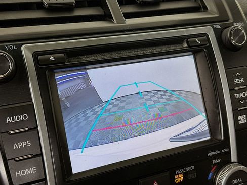 Used 2014 Toyota Camry XLE image 14