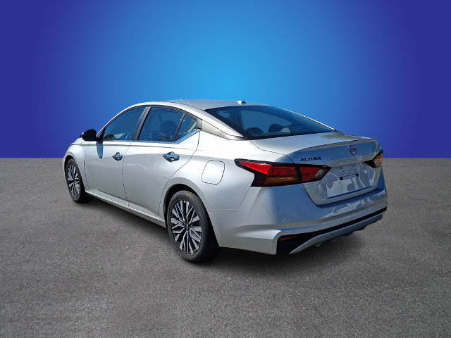 Used 2025 Nissan Altima 2.5 SV FWD image 6