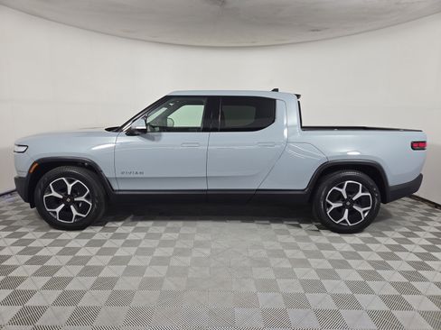 Used 2024 Rivian R1T Adventure AWD/4WD image 2