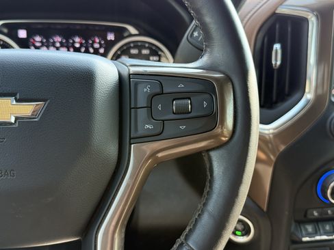 Used 2021 Chevrolet Silverado 2500 High Country w/ Z71 Off-Road Package AWD/4WD image 17