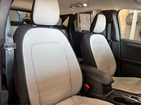 Used 2023 Ford Escape Active AWD/4WD image 37