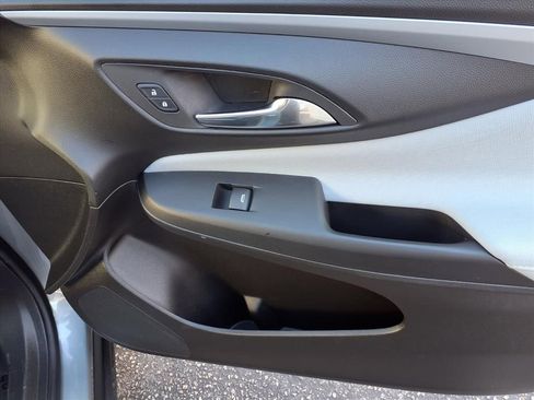 Used 2024 Buick Envista Preferred image 6