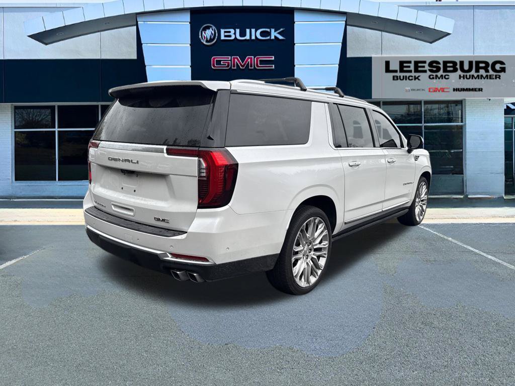 Used 2025 GMC Yukon XL Denali w/ Denali Reserve Package AWD/4WD image 7
