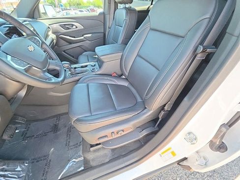 Used 2023 Chevrolet Traverse LT w/ LPO, Floor Liner Package AWD/4WD image 17