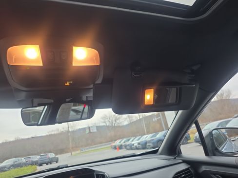 Used 2025 Subaru Crosstrek 2.5i Sport AWD/4WD image 25