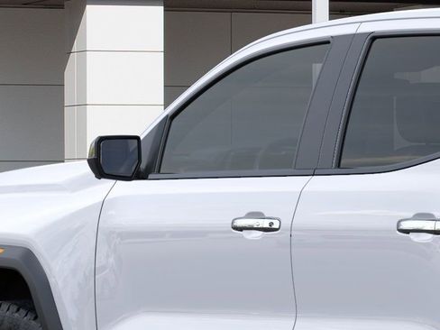 New 2026 GMC Canyon Denali AWD/4WD image 13