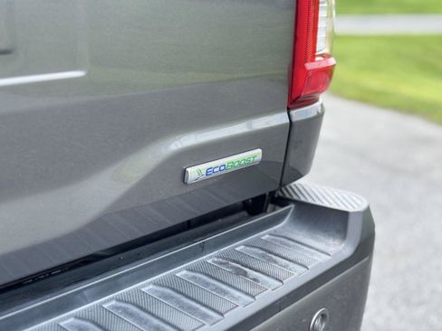 Used 2022 Ford F150 Lariat w/ Equipment Group 502A High AWD/4WD image 10