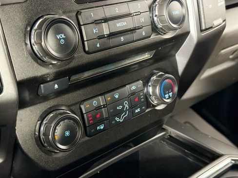 Used 2018 Ford F250 XLT w/ XLT Premium Package image 15