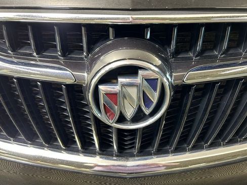 Used 2020 Buick Enclave Essence w/ Sound and Sites Package FWD image 10