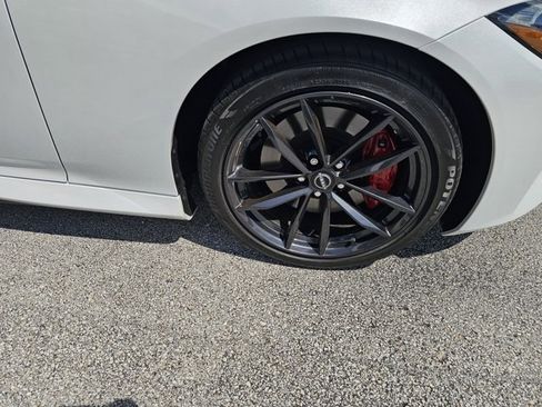 Used 2024 Nissan Z Performance w/ Floor Mat Package image 11