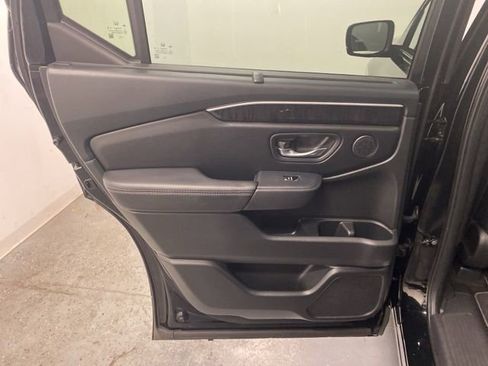 Used 2023 Honda Pilot Elite image 24