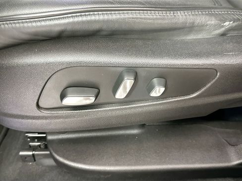 Used 2018 Cadillac XT5 Platinum image 19