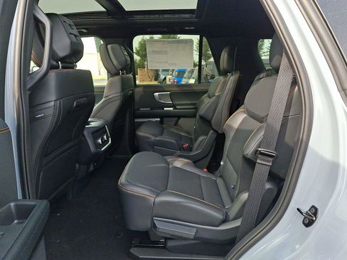 New 2026 Ford Expedition Tremor image 9