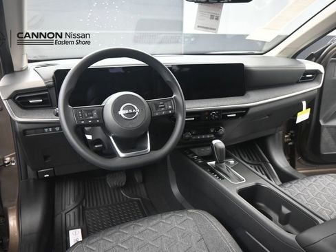 New 2026 Nissan Kicks SV w/ SV Premium Package FWD image 14