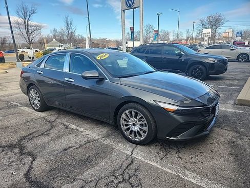 Used 2024 Hyundai Elantra Limited image 1