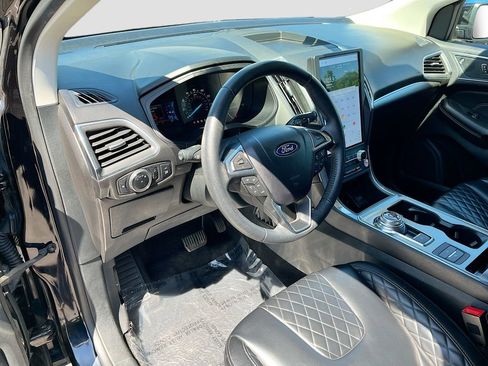 Used 2024 Ford Edge Titanium AWD/4WD image 17