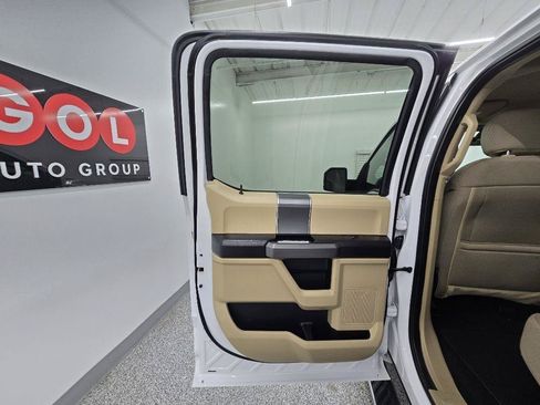 Used 2019 Ford F150 XLT w/ Equipment Group 302A Luxury AWD/4WD image 28