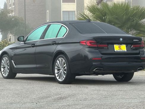 Used 2023 BMW 530e w/ Convenience Package RWD image 5
