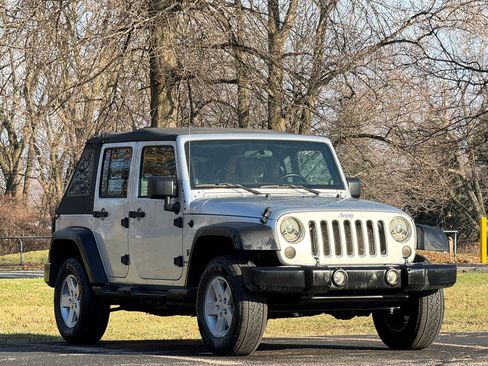 Used 2008 Jeep Wrangler Unlimited X image 2