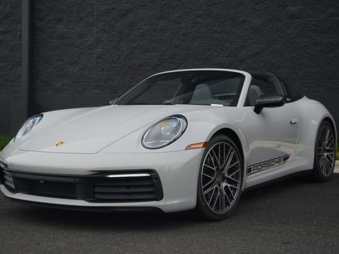 Certified 2024 Porsche 911 Targa 4S image 1