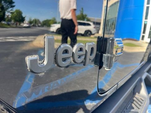 Used 2023 Jeep Wrangler Unlimited Sport AWD/4WD image 15