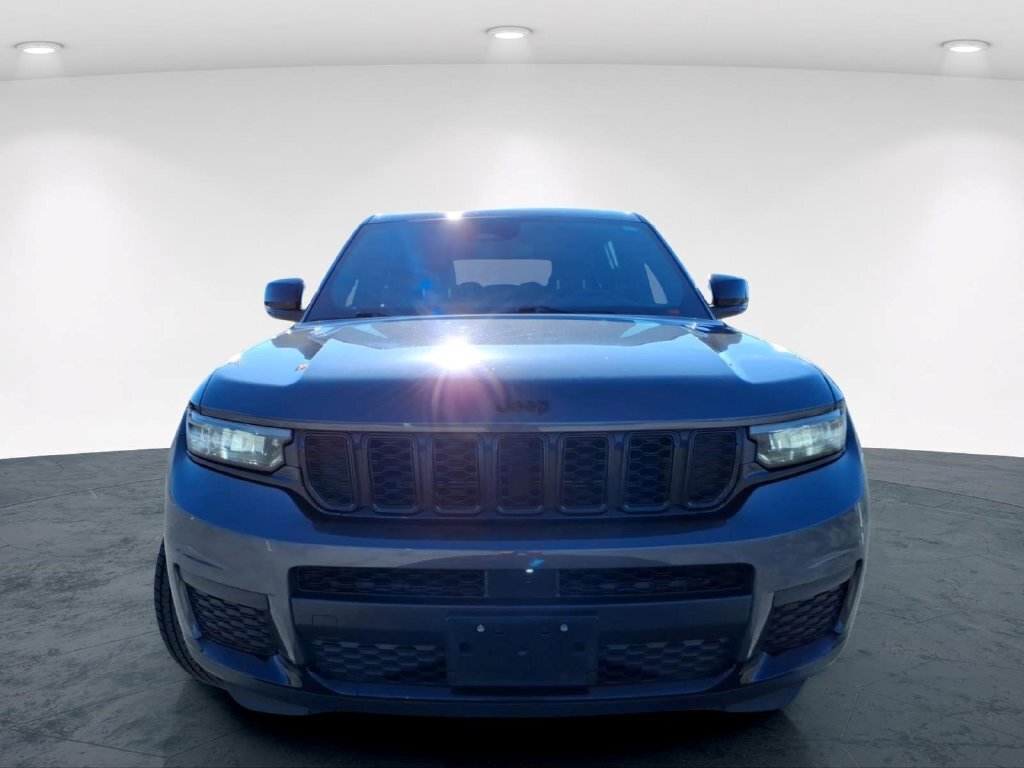 Used 2023 Jeep Grand Cherokee L Laredo AWD/4WD image 4