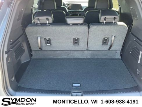 New 2026 Chevrolet Traverse LT w/ Sun and Wheel Package image 18