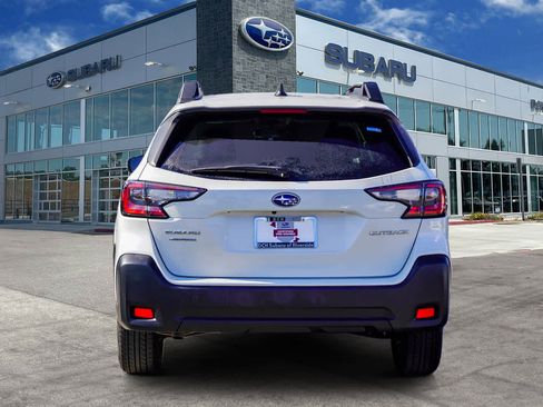 Certified 2023 Subaru Outback Premium image 5