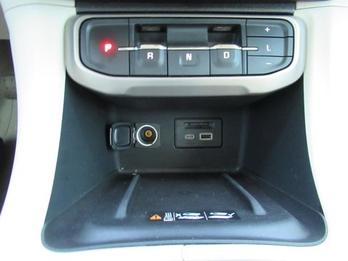 Used 2021 GMC Acadia Denali w/ Denali Technology Package FWD image 27