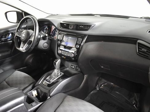 Certified 2021 Nissan Rogue Sport SV image 35