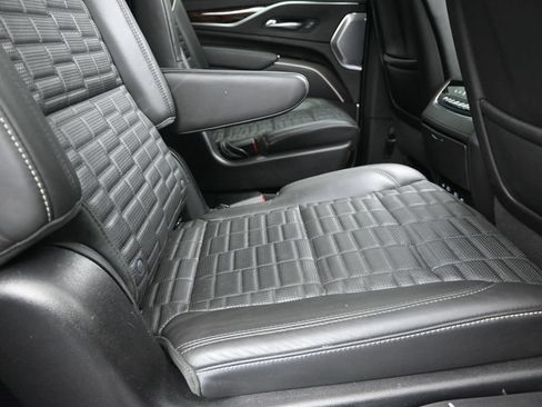 Used 2023 Cadillac Escalade ESV Sport Platinum RWD image 23