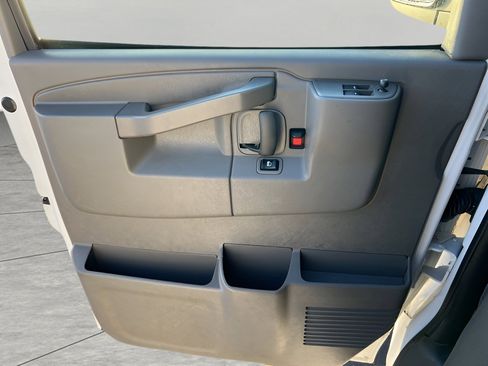 Used 2023 Chevrolet Express 2500 RWD 2500 135 w/ Driver Convenience Package image 19