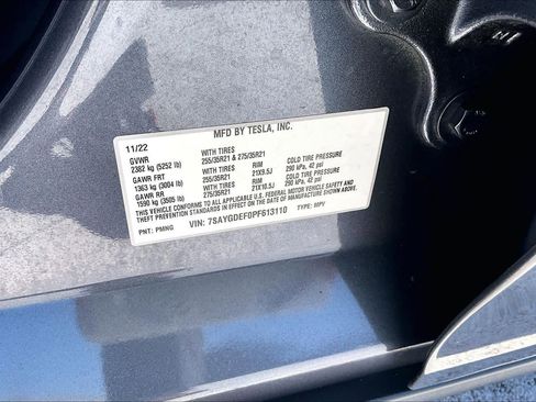 Used 2023 Tesla Model Y Long Range image 31