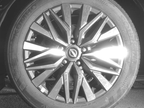 Used 2025 Nissan Altima 2.5 SV image 14