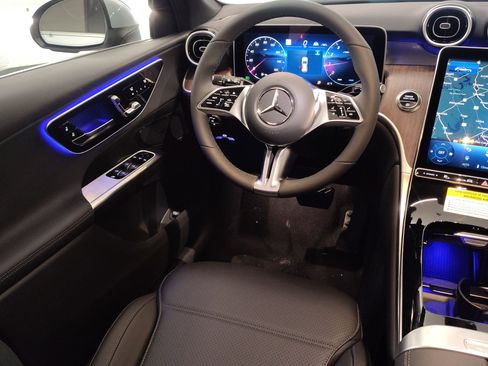 New 2026 Mercedes-Benz GLC 300 image 27